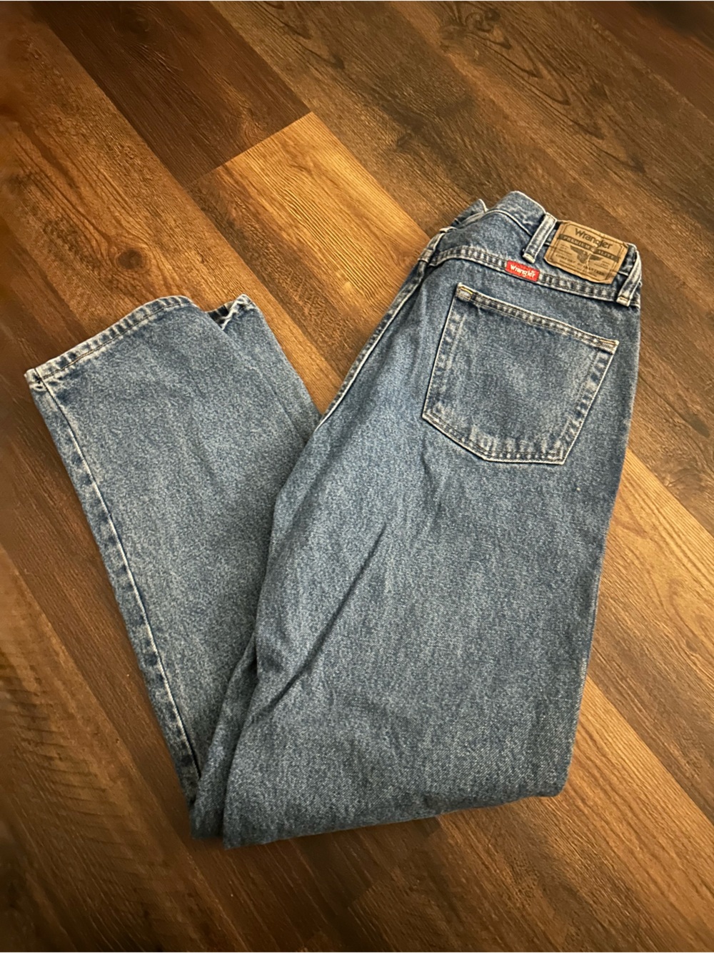 Wrangler Men's Relaxed Fit Light Blue Denim Jeans